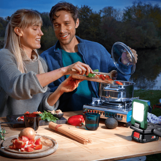 Akumulatora darba apgaismojums BOSCH EasySpotLight 18V-400