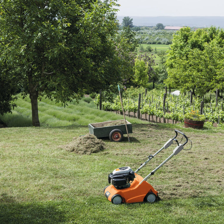 Benzīna Aerators un Skarifikators STIHL RL 540 38 cm | Jaudīgai un dziļai zāliena atjaunošanai
