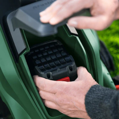 Bosch CityMower 18V-32-300 | Ērtai zāliena kopšanai bez vadiem līdz 300 m²