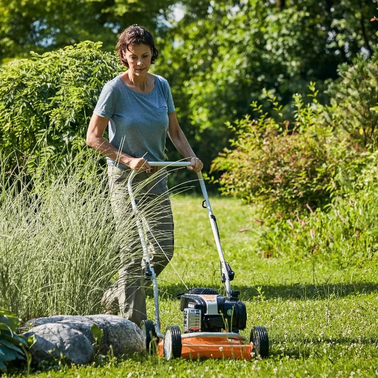 Zāles pļāvējs STIHL 2 R