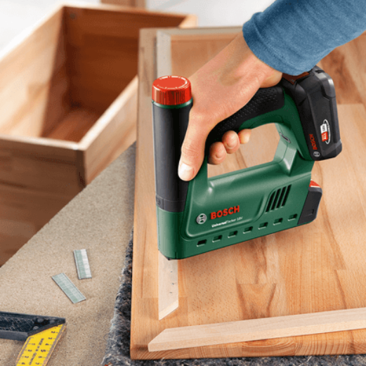 Akumulatora skavu un naglu pistole BOSCH UniversalTacker 18V-14
