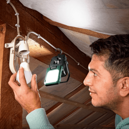 Akumulatora darba apgaismojums BOSCH EasySpotLight 18V-400