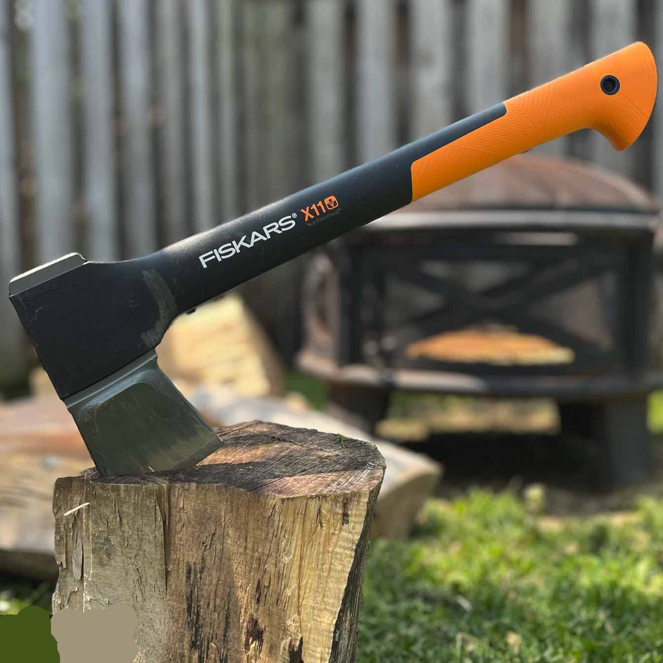 Fiskars X-Series M skaldīšanas cirvis | Efektīvai malkas skaldīšanai