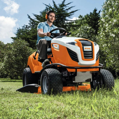 STIHL RT 4112 SZ dārza traktors 110 cm | Ātrai un efektīvai lielu teritoriju pļaušanai